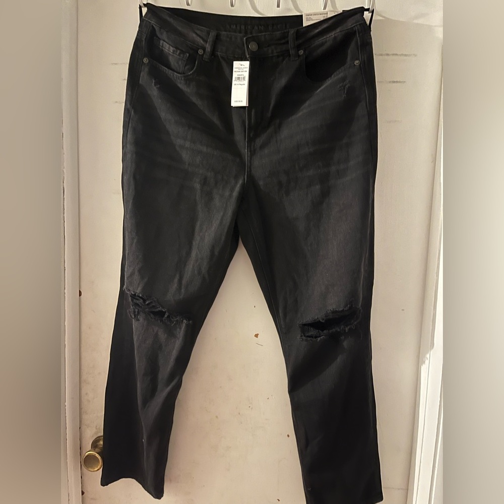 Black mom jeans from American Eagle (never worn)  size 14